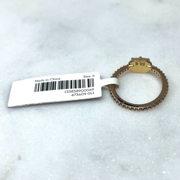 Banana Republic NWT Emerald & Faux Diamond Encrusted Ring, Size 6 - Picture 2 of 6